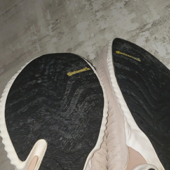 EUC Alphabounce Adidas Pearl Ash Tennis Running Athletic Shoes - Picture 9 of 13